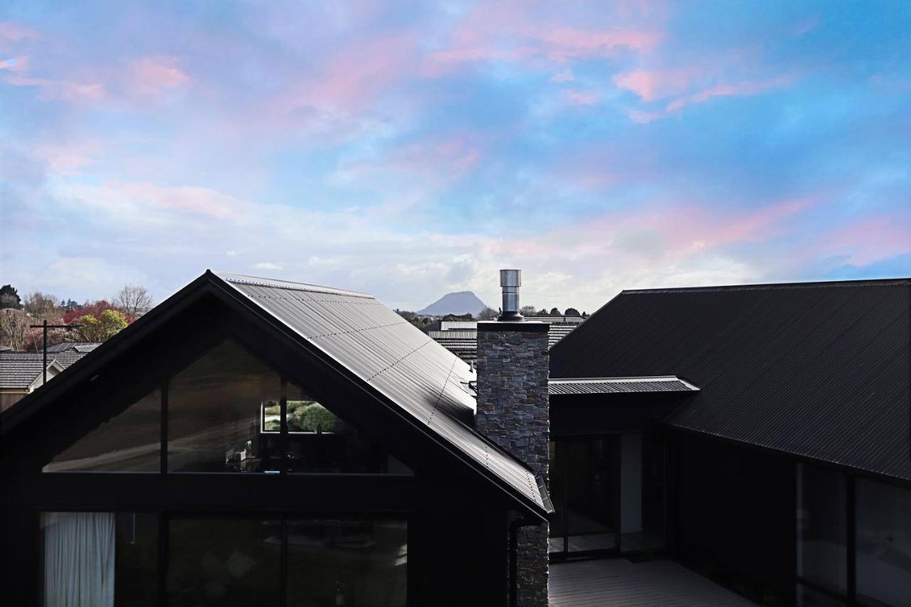 Hillbrook - A Luxurious Guesthouse Ohauiti Luaran gambar