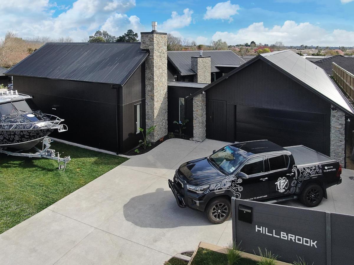 Hillbrook - A Luxurious Guesthouse Ohauiti Luaran gambar